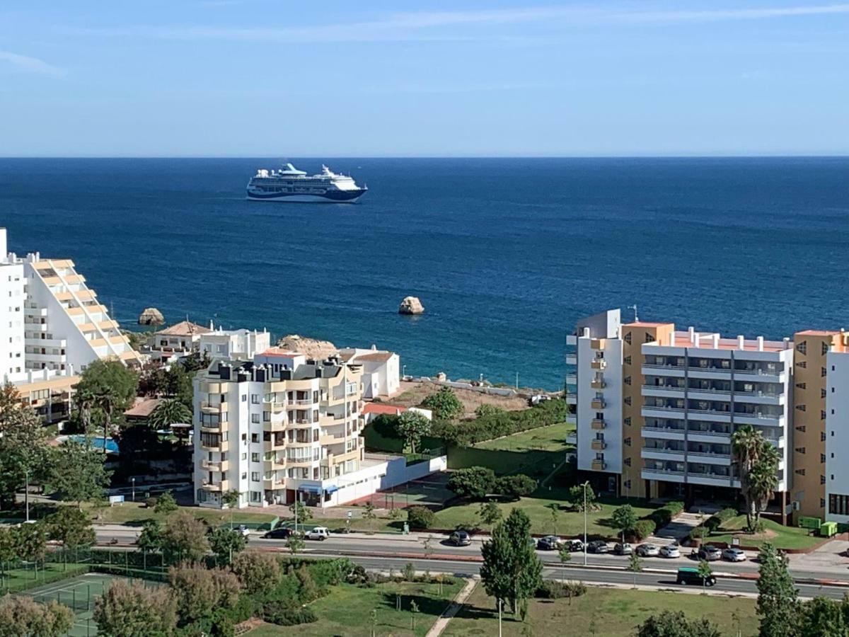 Panoramic Apartment In Portimao: Ocean View, Wifi エクステリア 写真